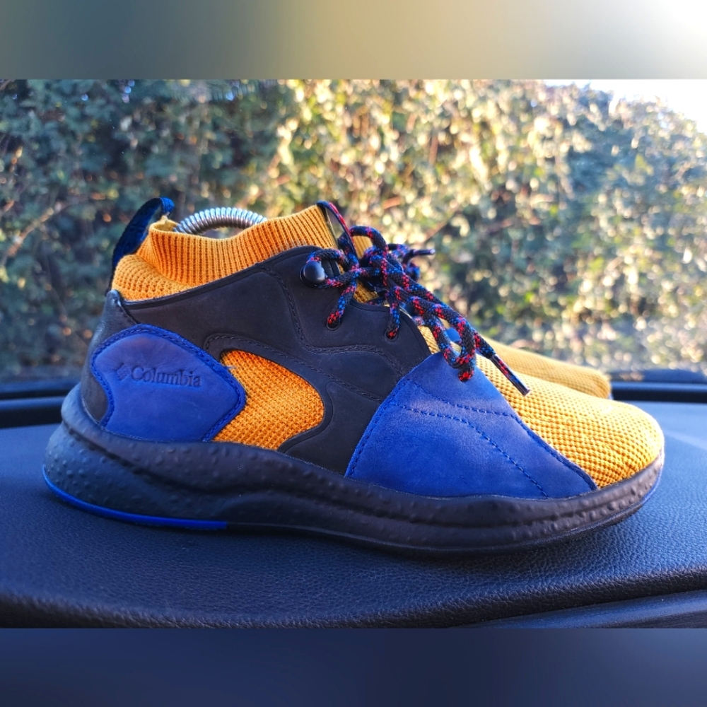 Columbia Women's 8.5 Men's 7 Blue and Orange Sneakers